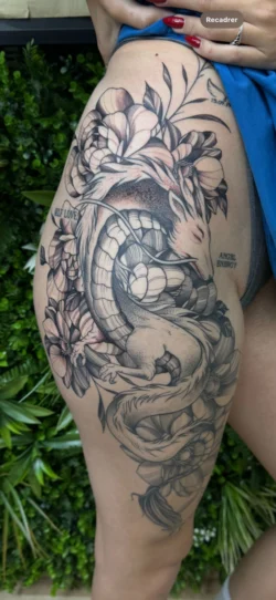Tatouage fantastique floral
