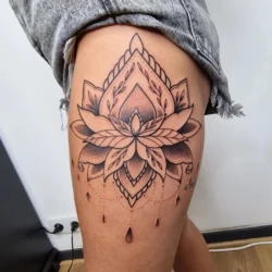 Tatouage Mandala Floral Mixtattooshop La Crau, Hyères