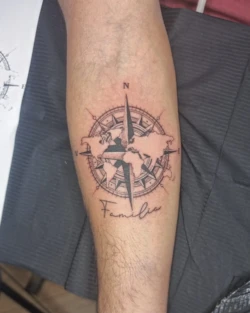 Tatouage Flash points cardinaux Toulon