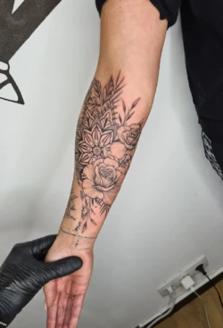 Tatouage Floral Hyères