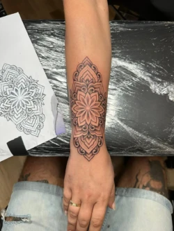 Mandala Tatouage avant bras