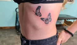 Tatouage papillon Mix Tattoo Shop Hyères, La Crau