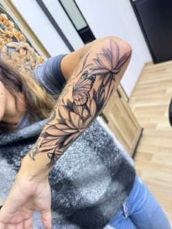 Tatouage Floral papillon